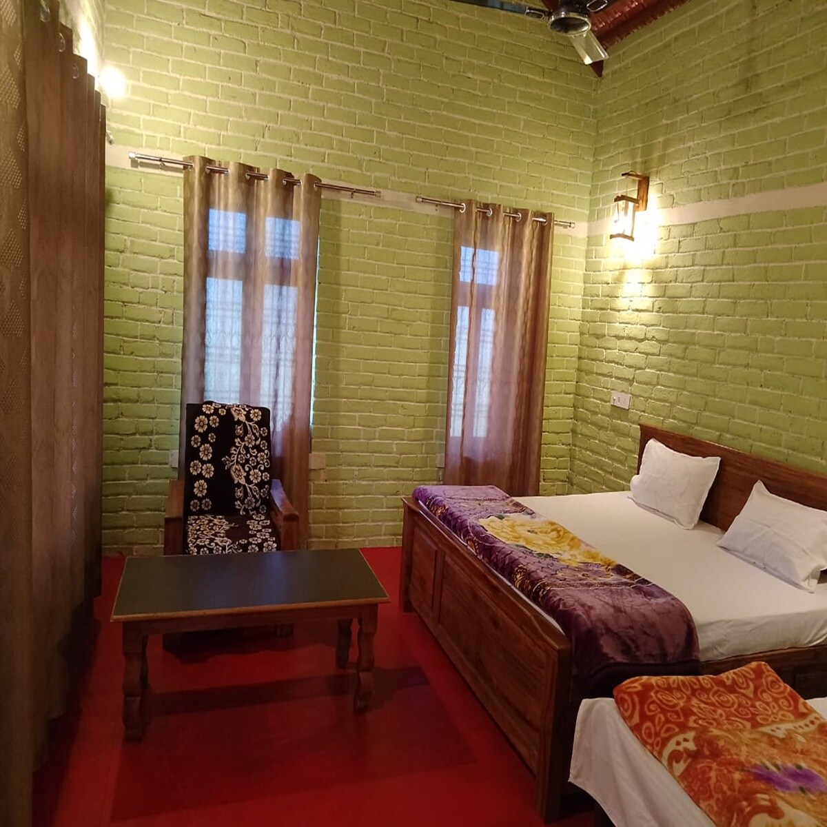 Top Hill View Homestays - Tap to explore photos