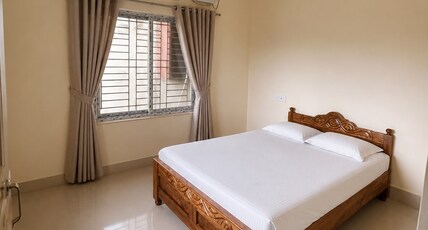 Amruta Royal Residency Room Type - Deluxe AC Room