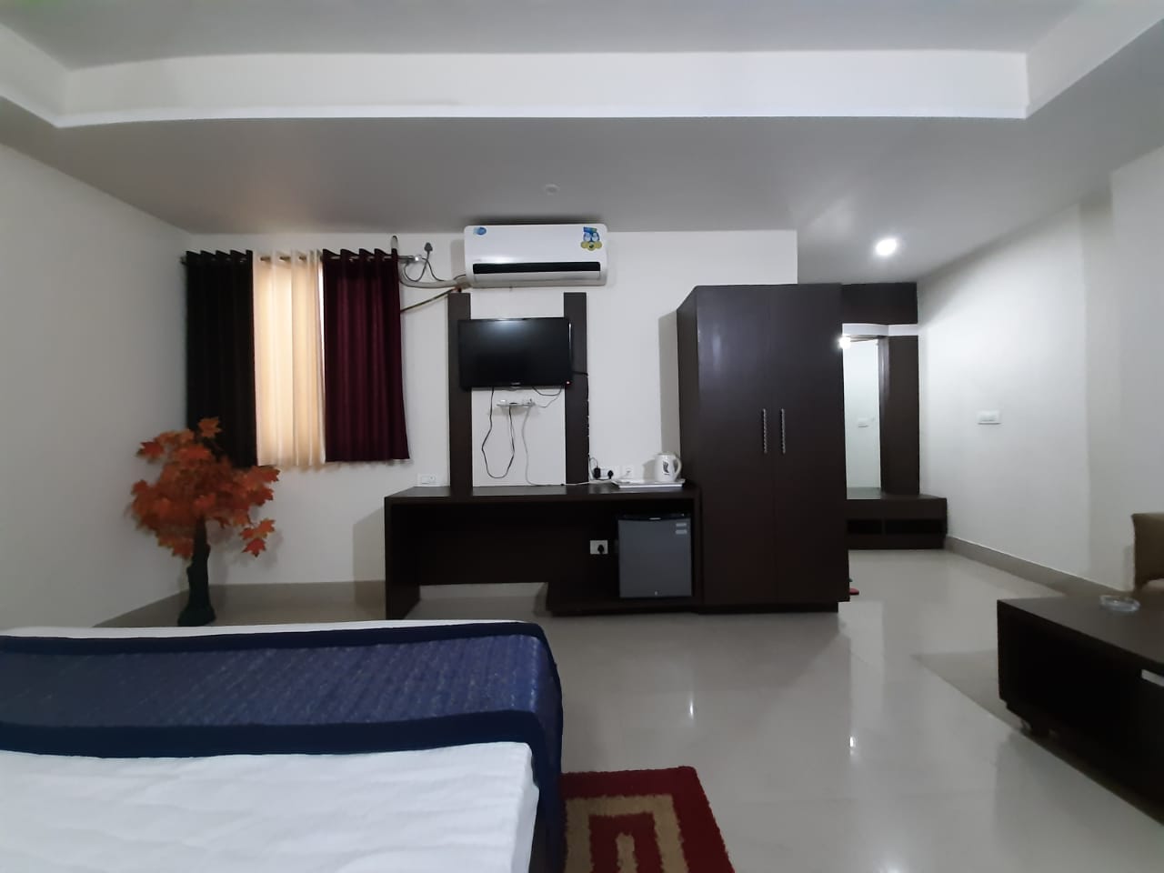 Hotel Infinity Residency - Tap to explore photos