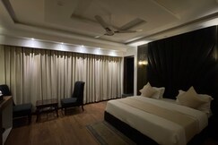 Hotel Apple Tree Restaurant & Cafe