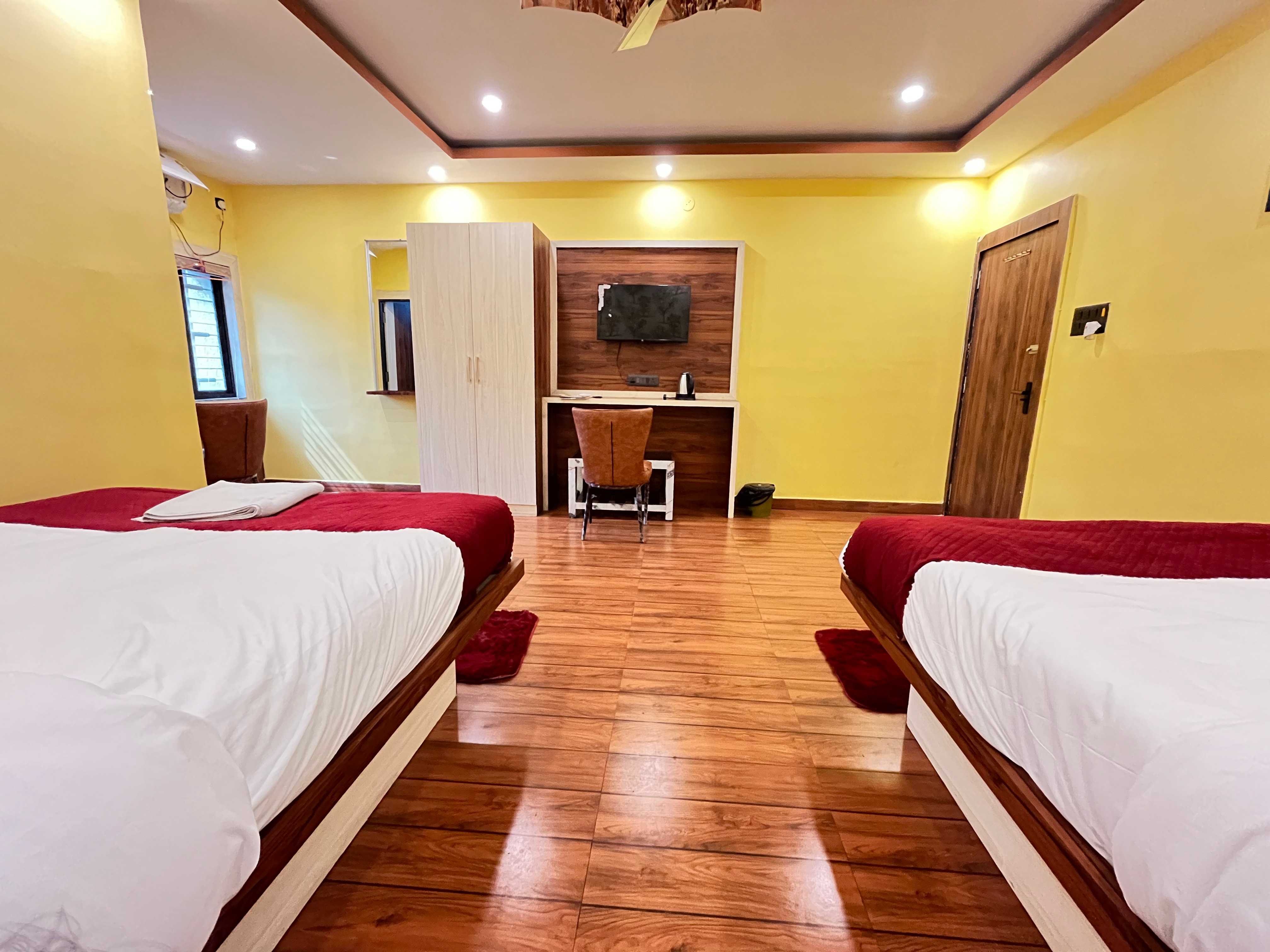 Hotel Shree Mani Residency - Tap to explore photos