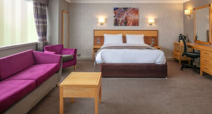 Best Western Heath Court Hotel Room Type - 1 King Bed, Superior Room, Free High Speed Internet, Extras, Music Device, Non-Smoking Best Western Heath Court Hotel Room Type - 1 King Bed, Superior Room, Free High Speed Internet, Extras, Music Device, Non-Smoking