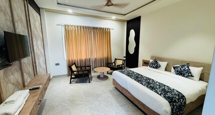AKAYA HILLS Room Type - Deluxe Room Hills View