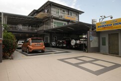 OYO 1103 Borneo Inn