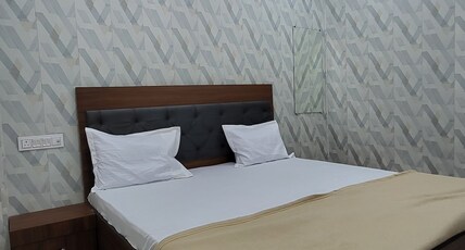 Hotel Safar Room Type - Bedroom 2