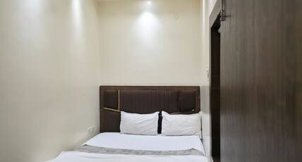 The chhabra residency Room Type - SINGLE AC ROOM
