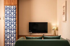 Address of Cozy Artisan-Inspired Studio in the Central Hub
