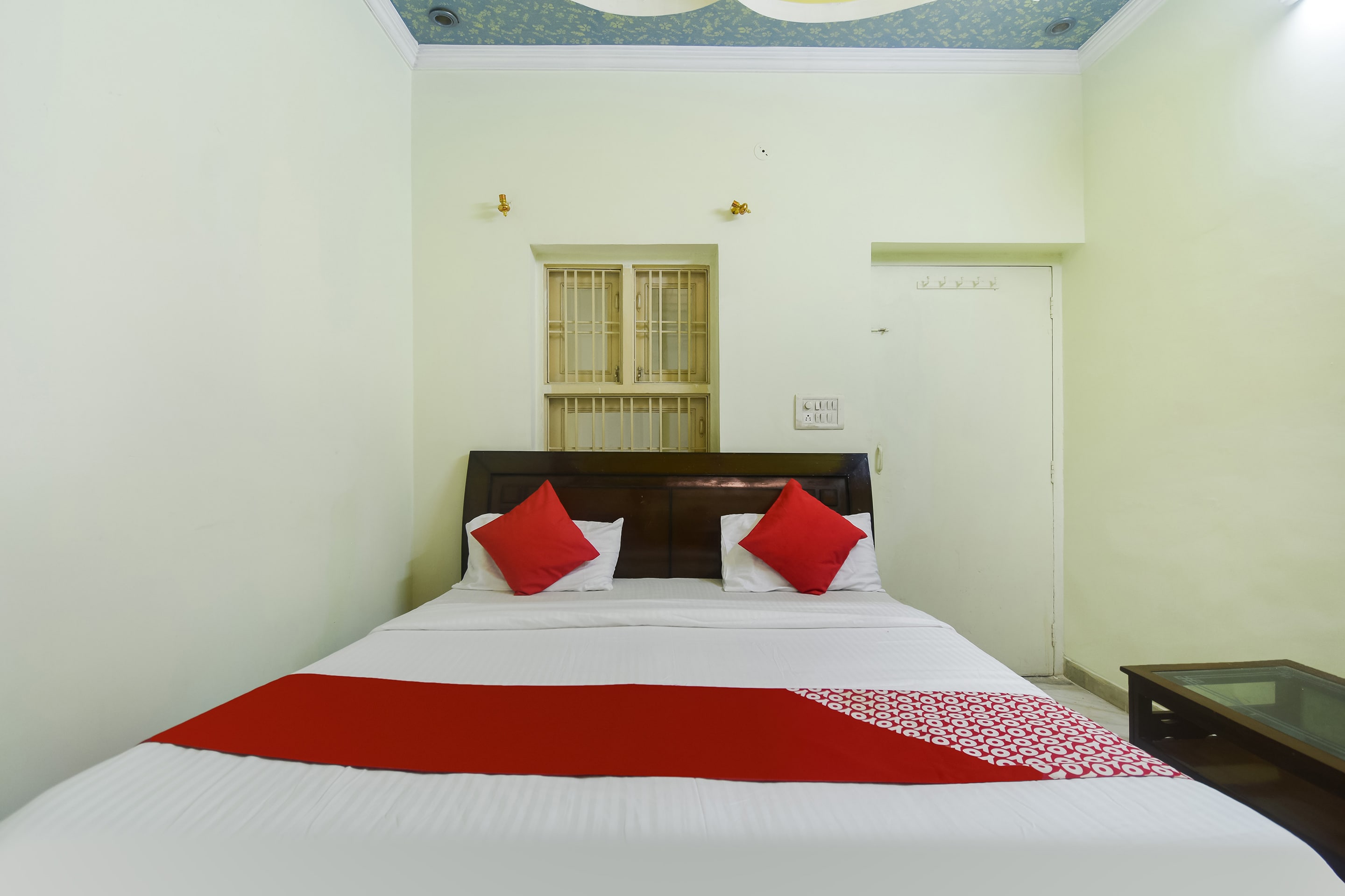 Hotel O Raj Palace - Tap to explore photos