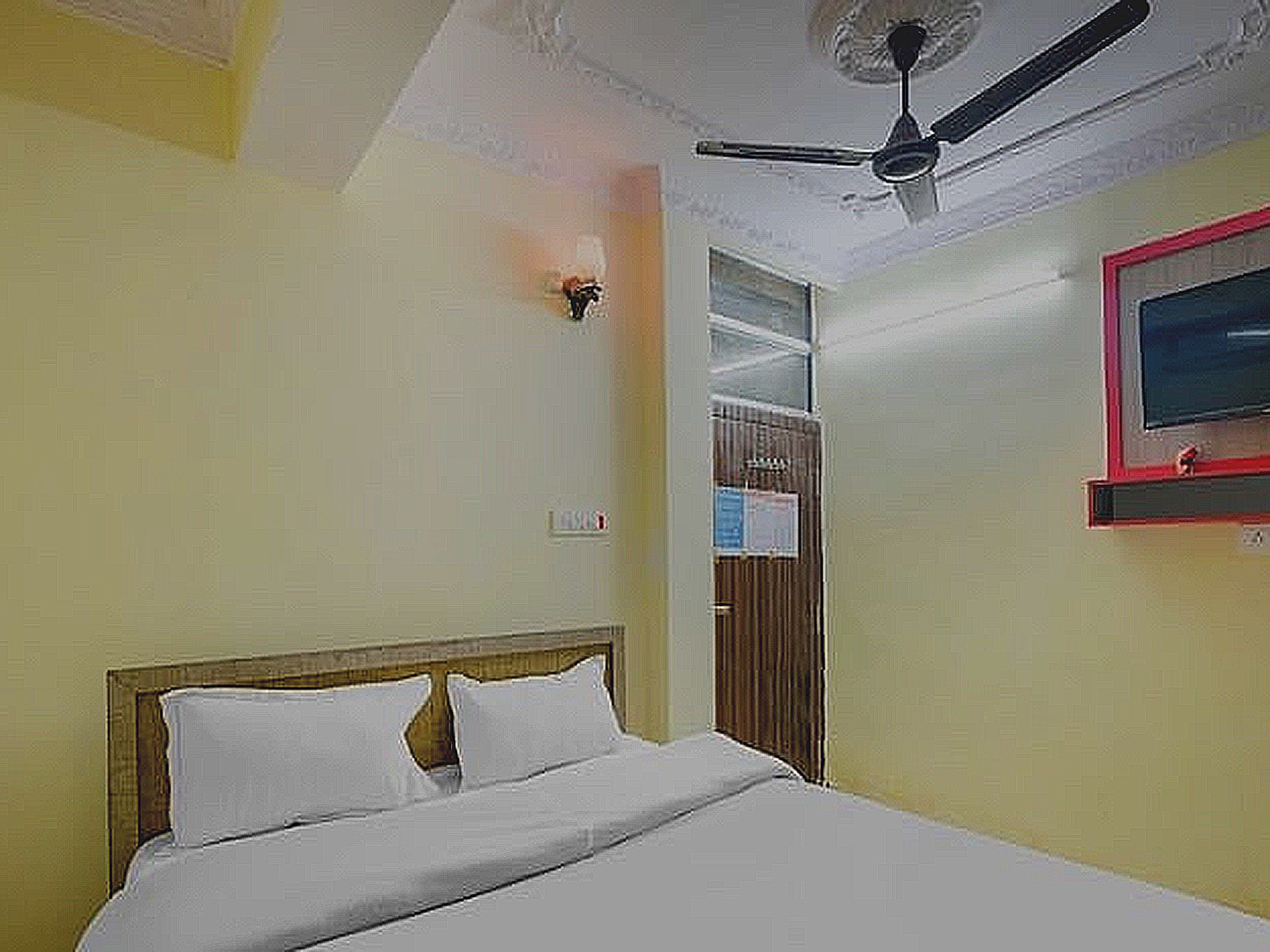 Hotel O Moon Light Hotel - Tap to explore photos