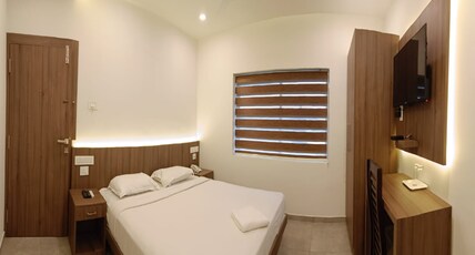 Green Tea Hotels Room Type - Deluxe Room