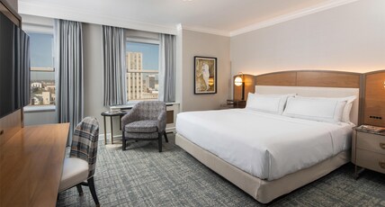 Hilton Milwaukee City Center Room Type - 1 KING MOB ACC W BATHTUB