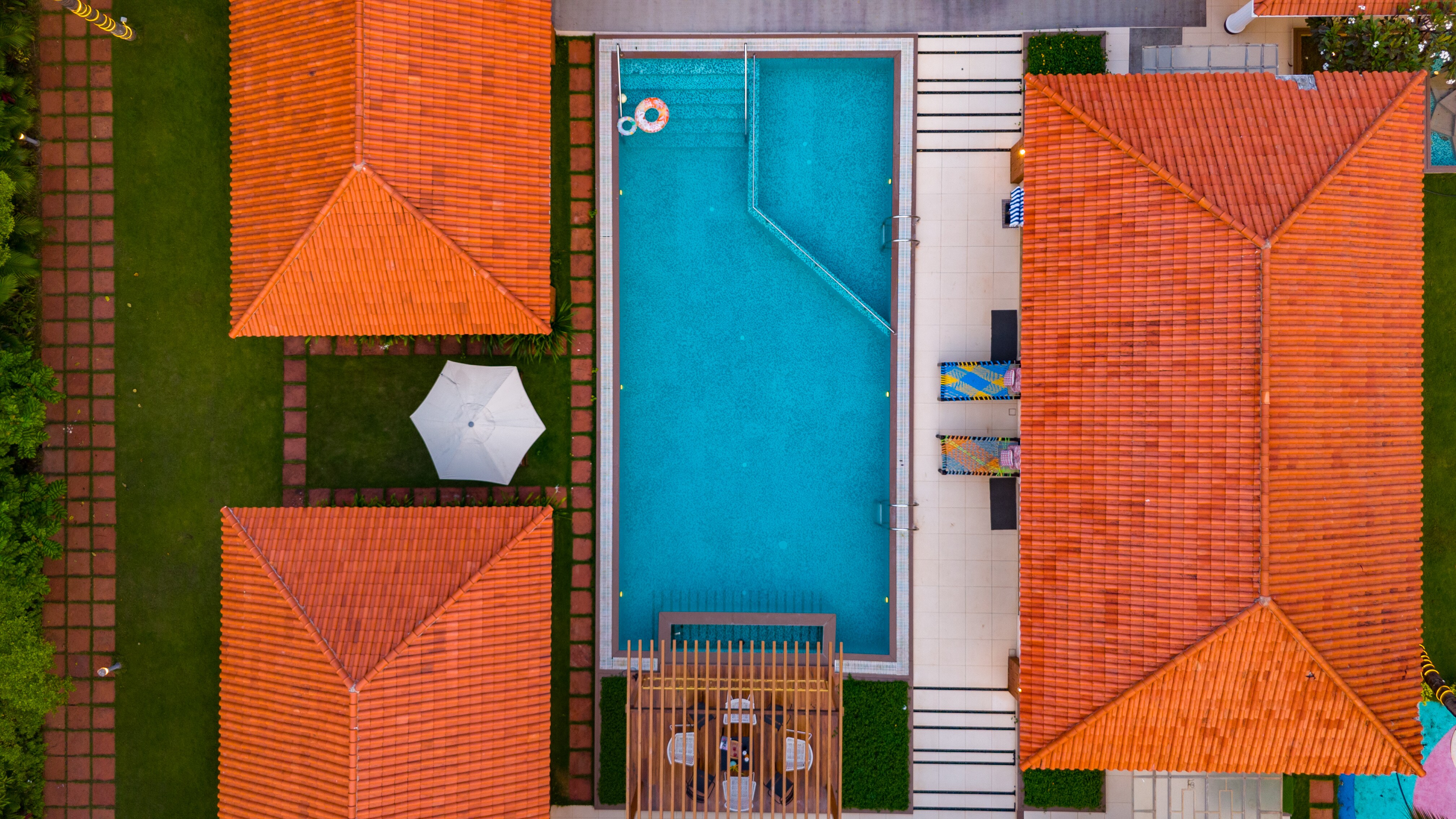 Serene 3 BHK nestled in the Vibrant Green - Tap to explore photos