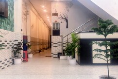 Rudra Prabha Guest House in front of Ram Mandir Gate