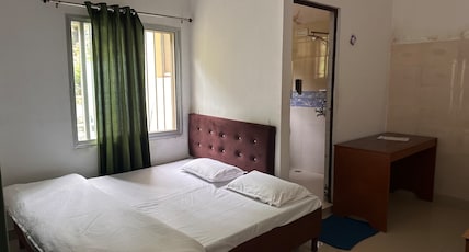 aashvi inn Room Type - Deluxe aashvi inn Room Type - Deluxe