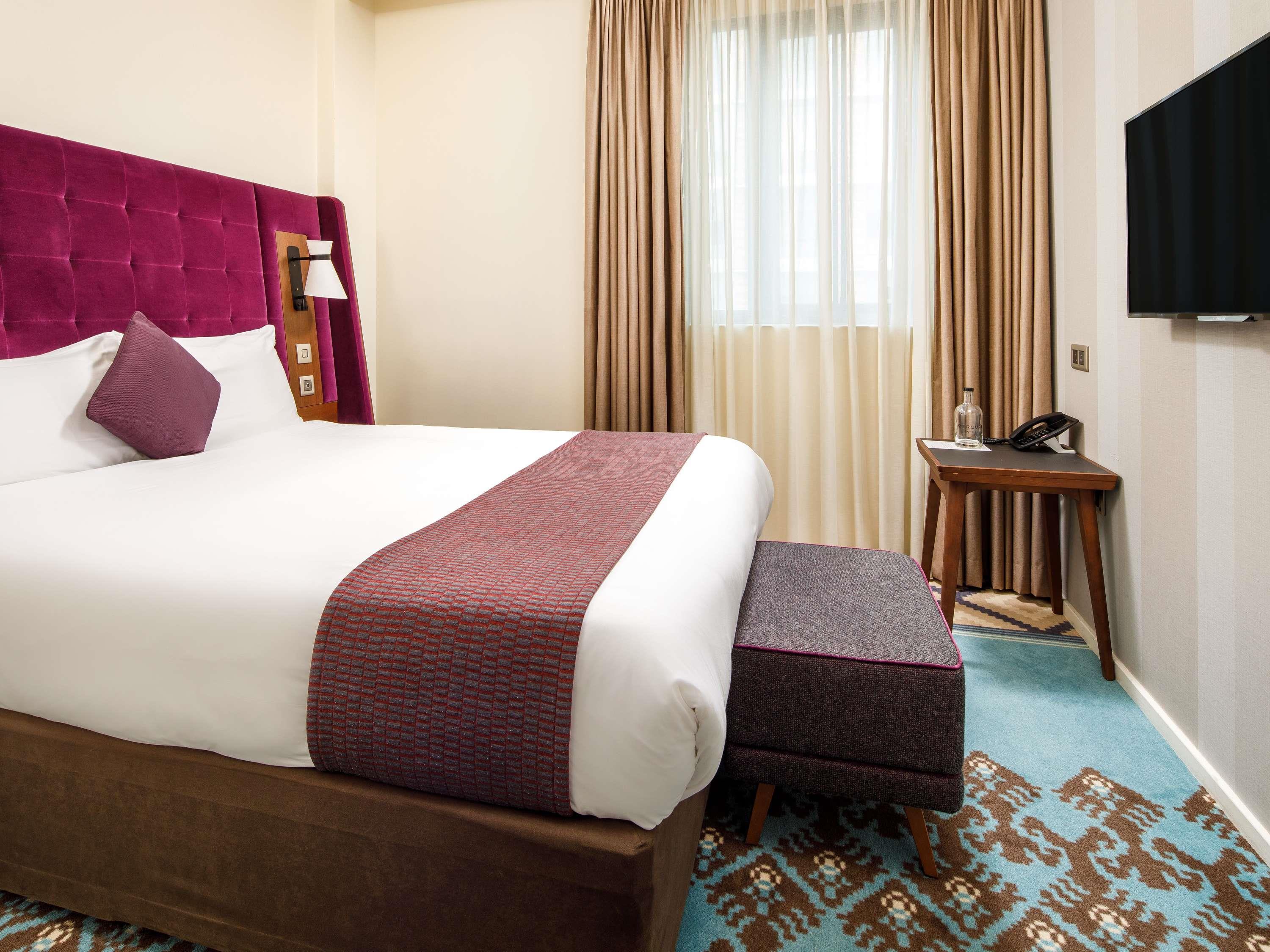 Mercure London Bridge - Tap to explore photos
