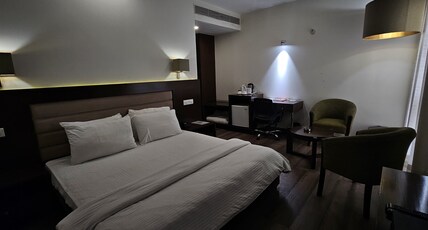 Manan Hotel and Restaurant Room Type - Luxury