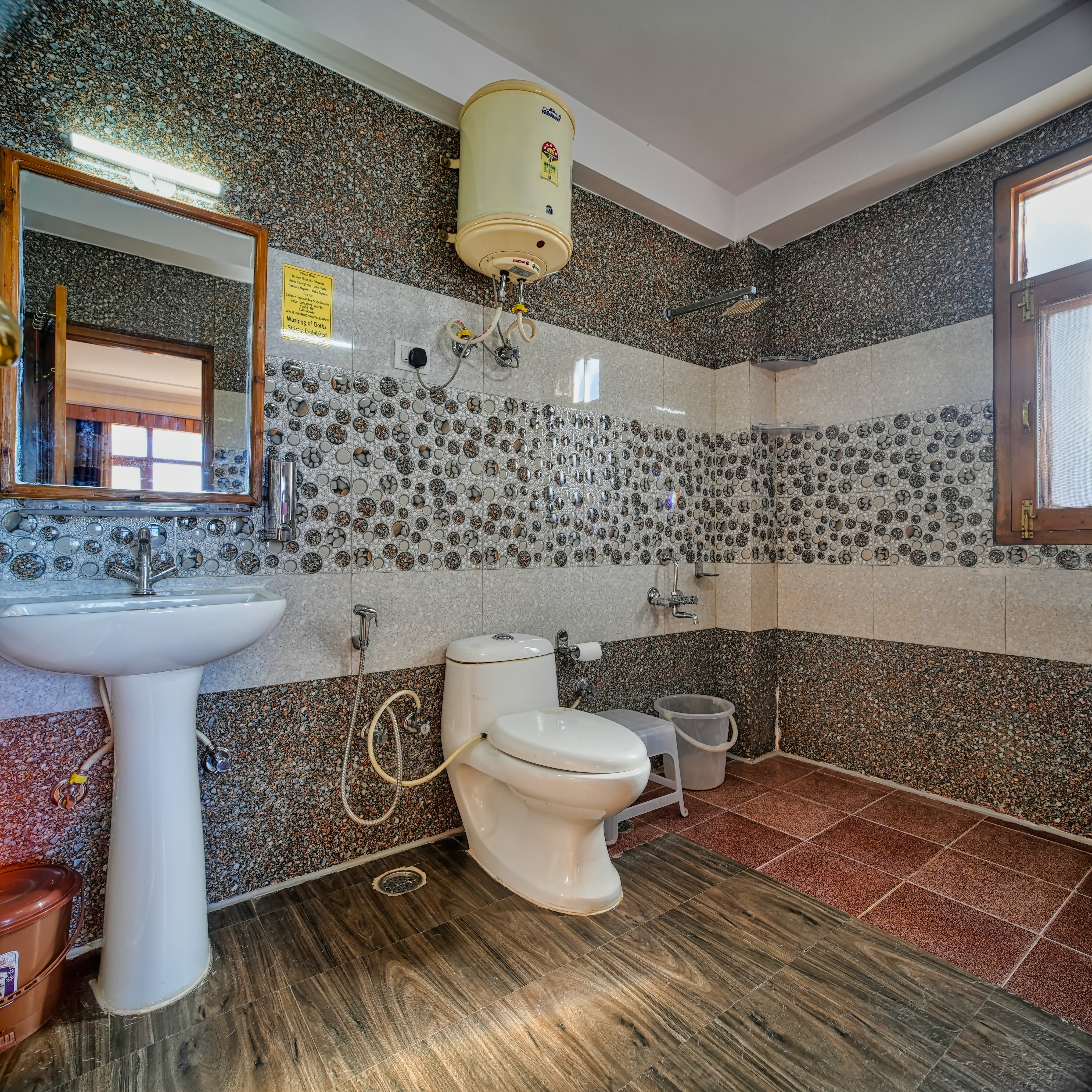 Ridge View Mashobra | Rooms & Restaurant - Tap to explore photos