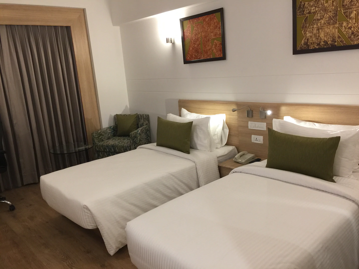 Lemon Tree Hotel Sec-60 Gurugram - Tap to explore photos