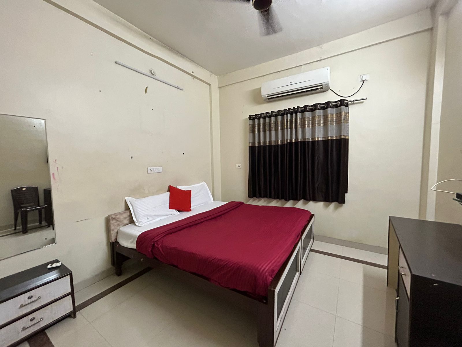 Hotel Balaji Inn - Tap to explore photos