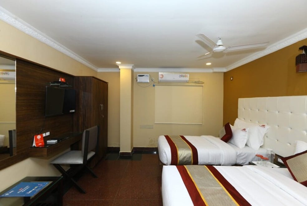 Hotel Titanium Tower - Tap to explore photos