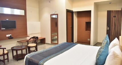 Hotel RK Grand Room Type - Club Royal