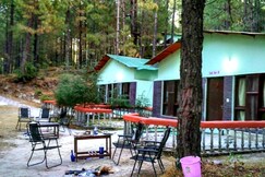 Rooms of Retreat Anand