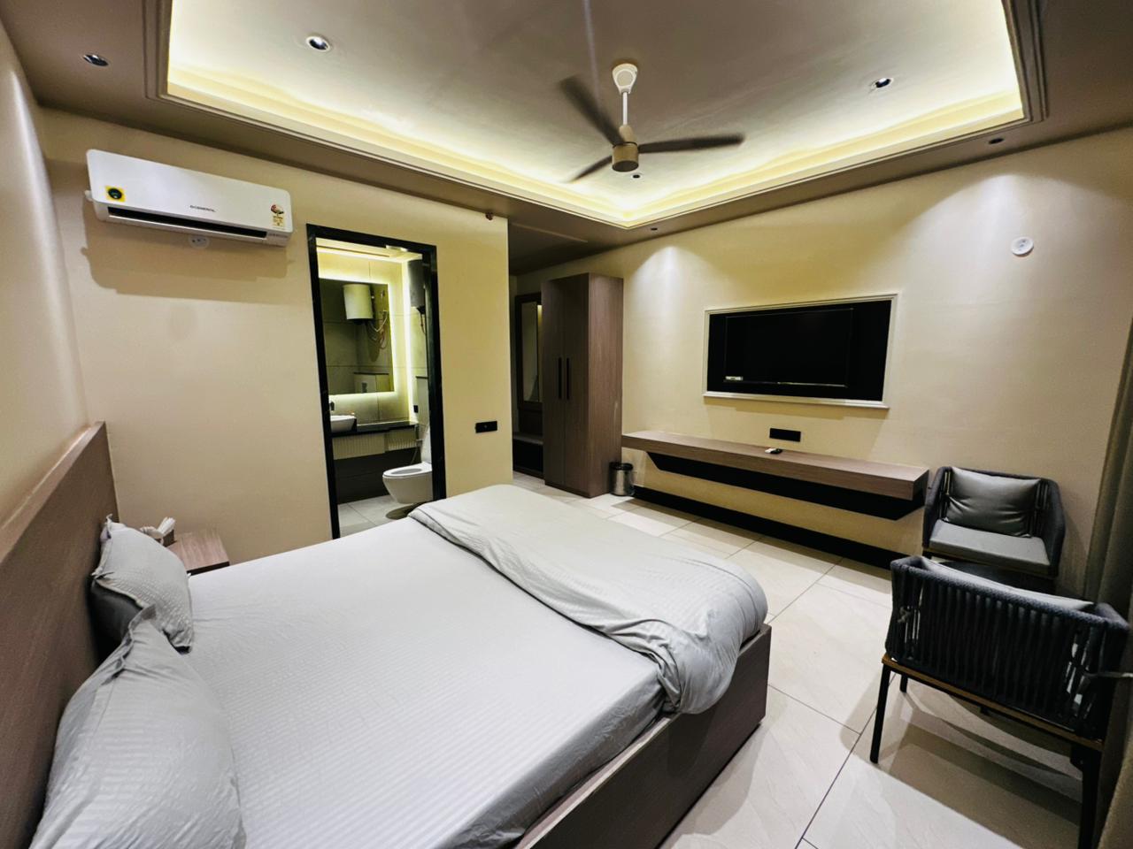 Hotel Virasat - Tap to explore photos