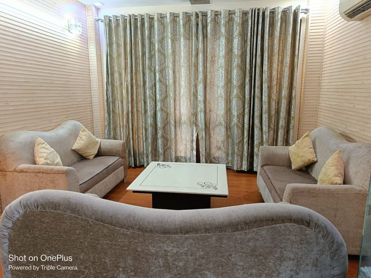 Opulent Home 3 BHK in Paschim Vihar by BnBBuddy - Tap to explore photos
