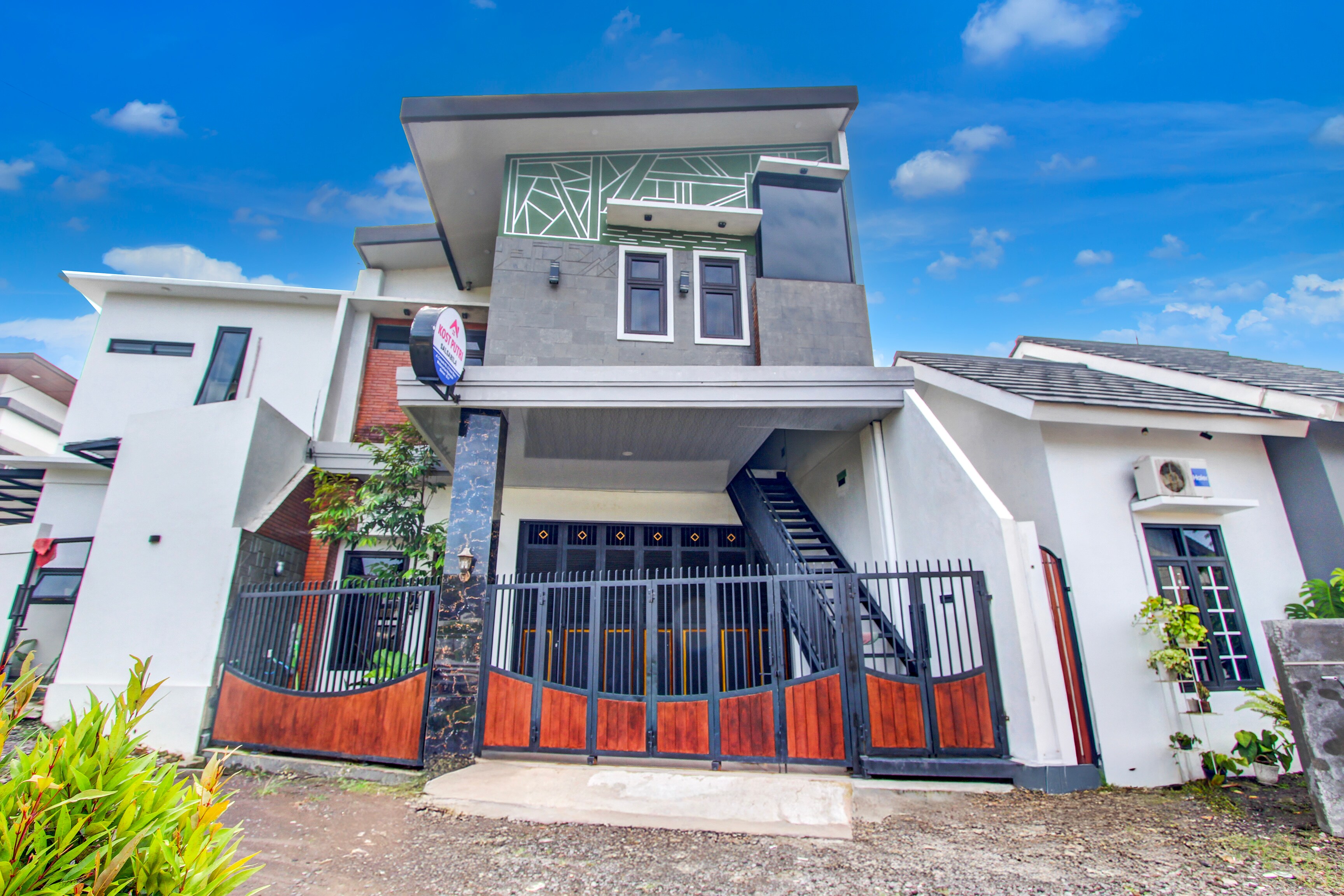 Hotel O Salsabillah Homestay Syariah - Tap to explore photos