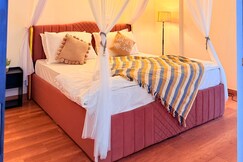 Cayetana Jacuzzi Suite   Balcony   Tonk Road