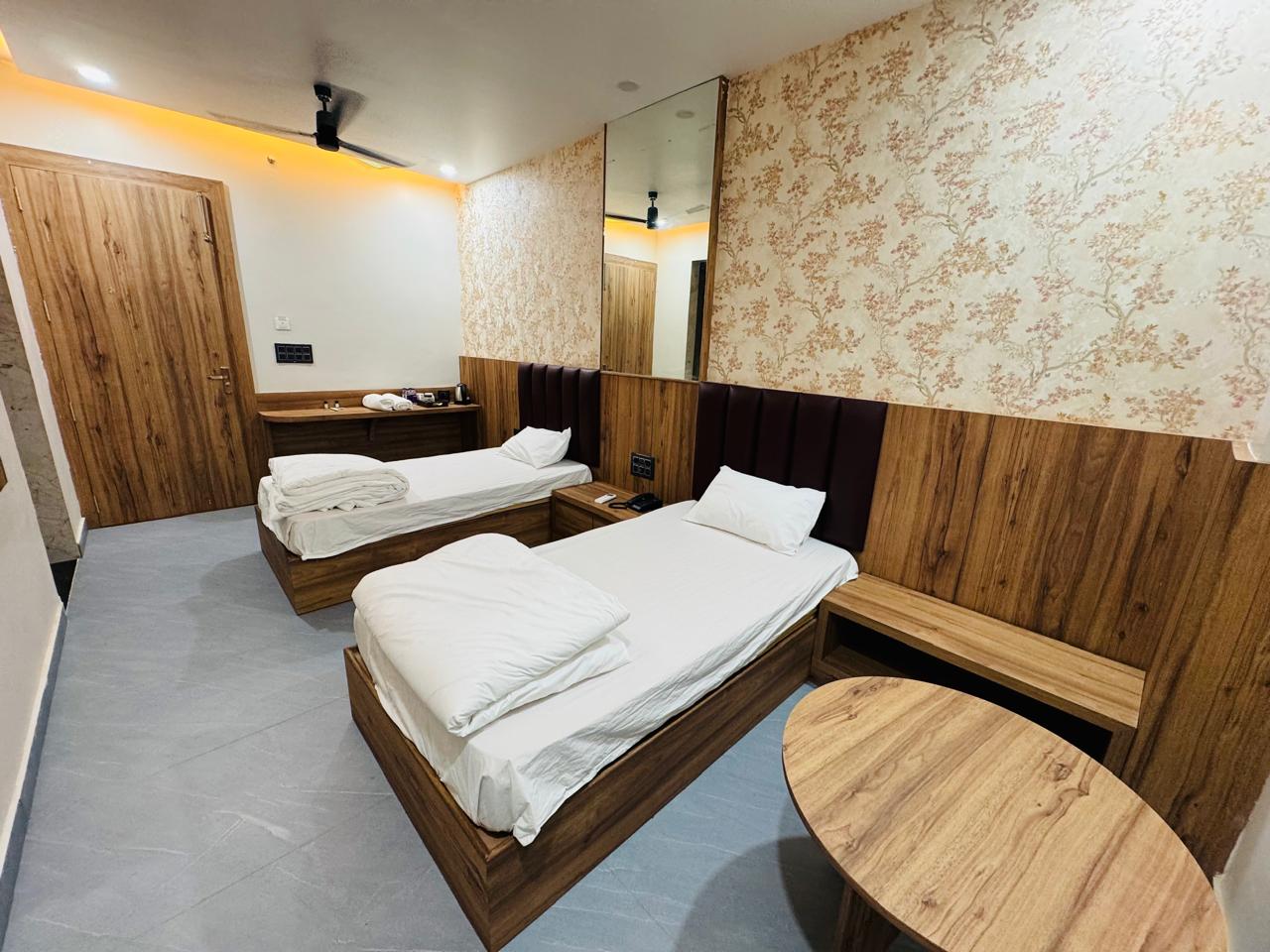 HOTEL RK GHARANA INN - Tap to explore photos