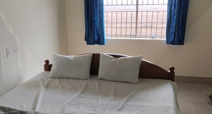Ommyara guesthouse Room Type - Ac delux room