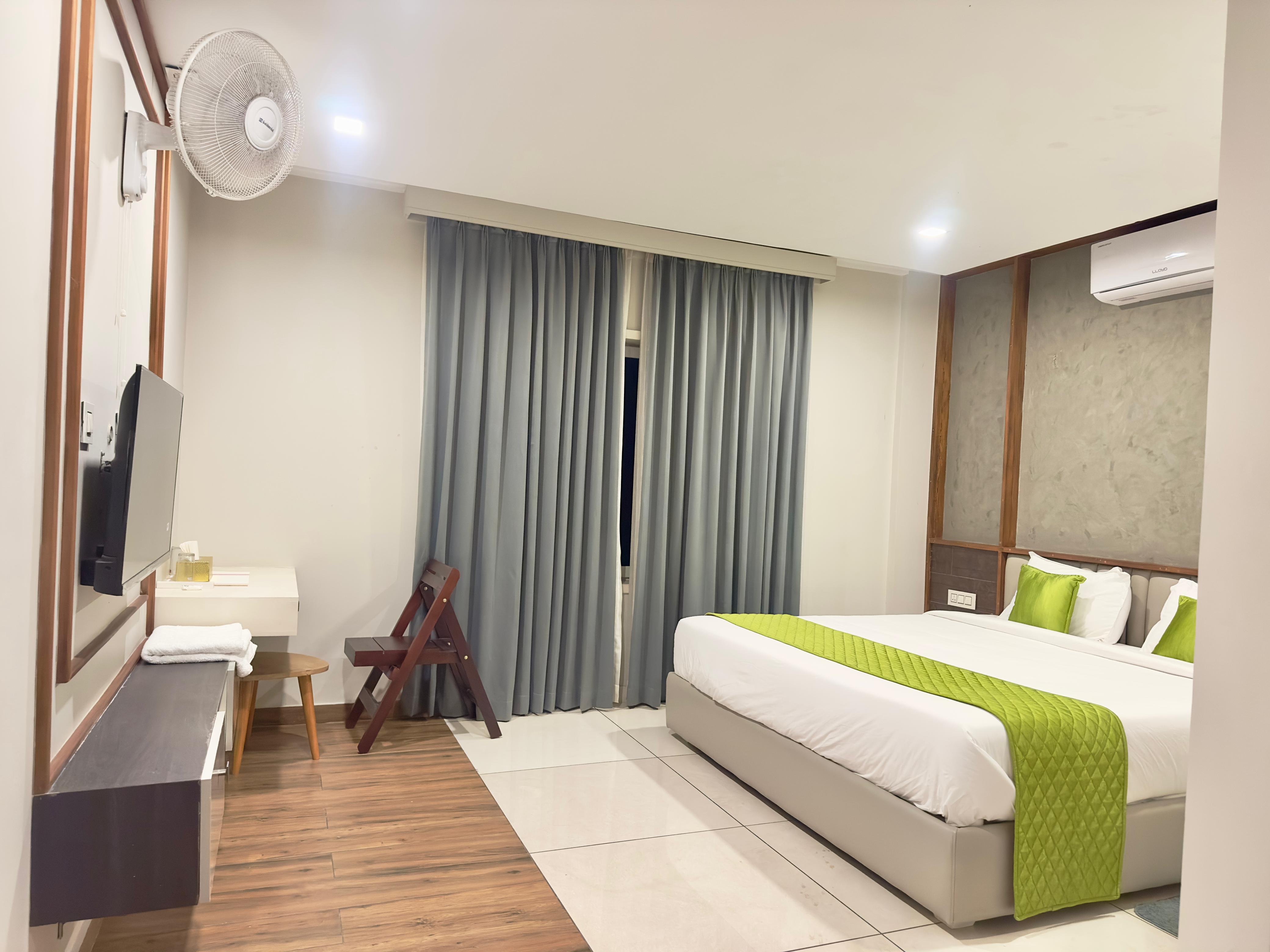 PUNATHIL HIGHTS RESIDENCY - Tap to explore photos
