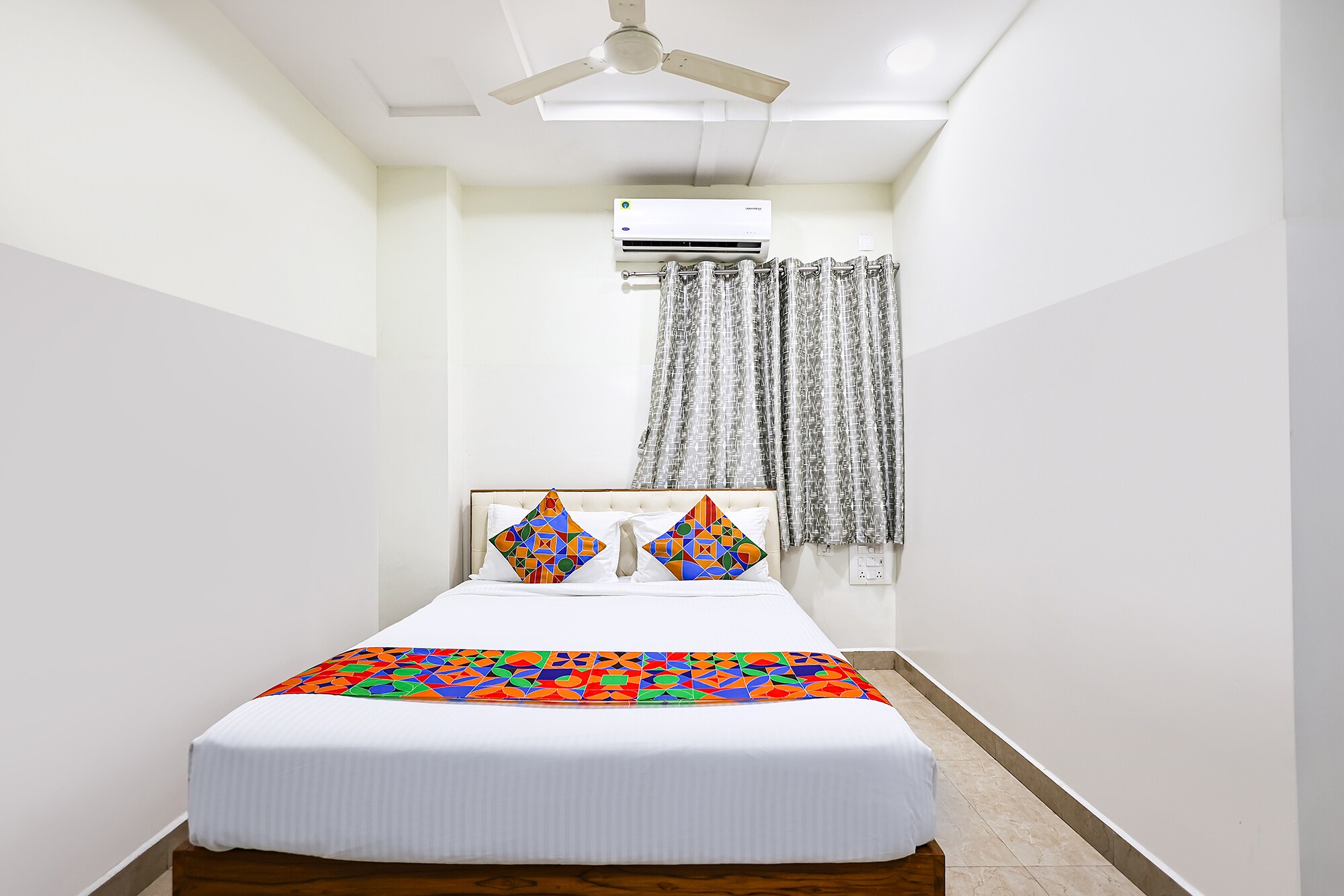 FabHotel Anu Grand - Vijayawada - Tap to explore photos