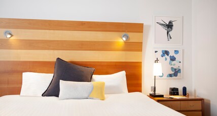 voco ST. DAVID'S CARDIFF, an IHG hotel Room Type - 1 King Standard with Balcony