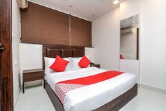 Rooms of Hotel O Alandi Markal Crossway Formerly Shetkari Mala Lodging