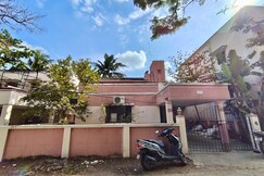 Vintage Villa with Projector