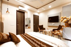 THE CASA GRAND - Premium Rooms For Corporates, Couples And Travellers