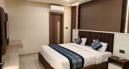 HOTEL RAMSEWKA RESIDENCY Room Type - SUPER DELUXE ROOM