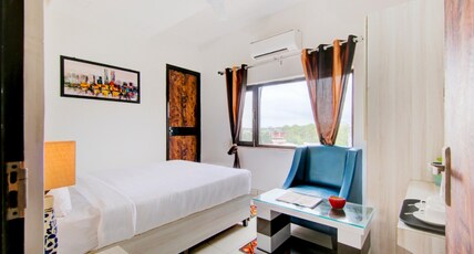 Hotel Vibes Inn DDN Room Type - Deluxe Room