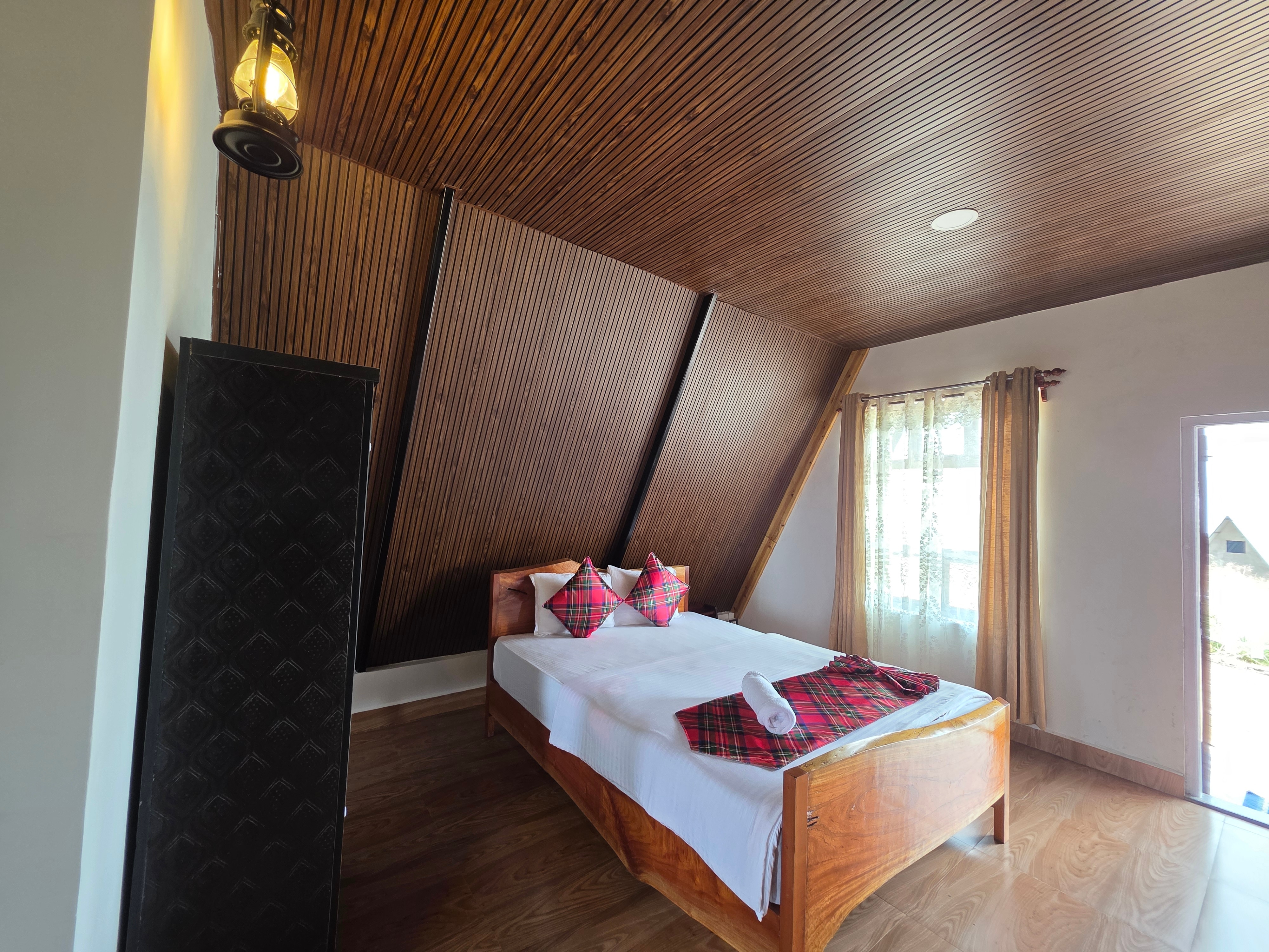 Ri Sohra Resort - Tap to explore photos