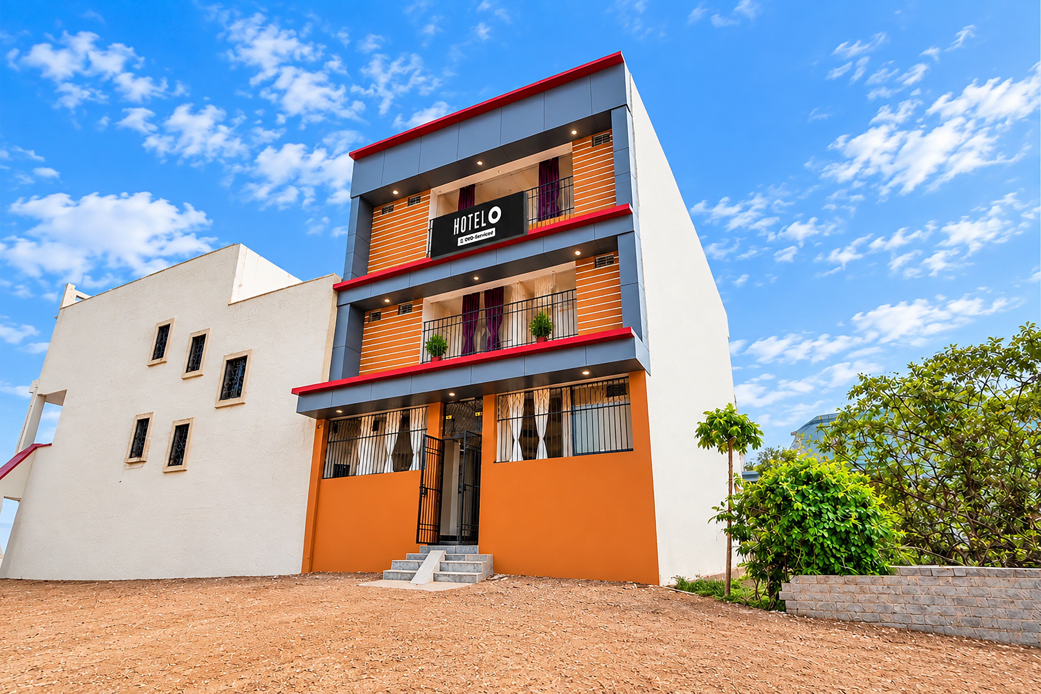 Super Hotel O AIIMS Raipur - Tap to explore photos