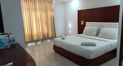 Hotel Autumn Crocus Room Type - Business Room