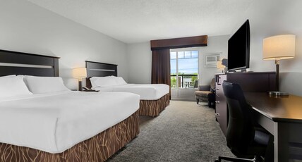 Best Western Plus Mont-Laurier Room Type - 2 Queen Beds, Non-Smoking, Work Desk, Refrigerator, Wi-Fi, Continental Breakfast Best Western Plus Mont-Laurier Room Type - 2 Queen Beds, Non-Smoking, Work Desk, Refrigerator, Wi-Fi, Continental Breakfast