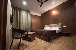 Grand Sapphire Lodge