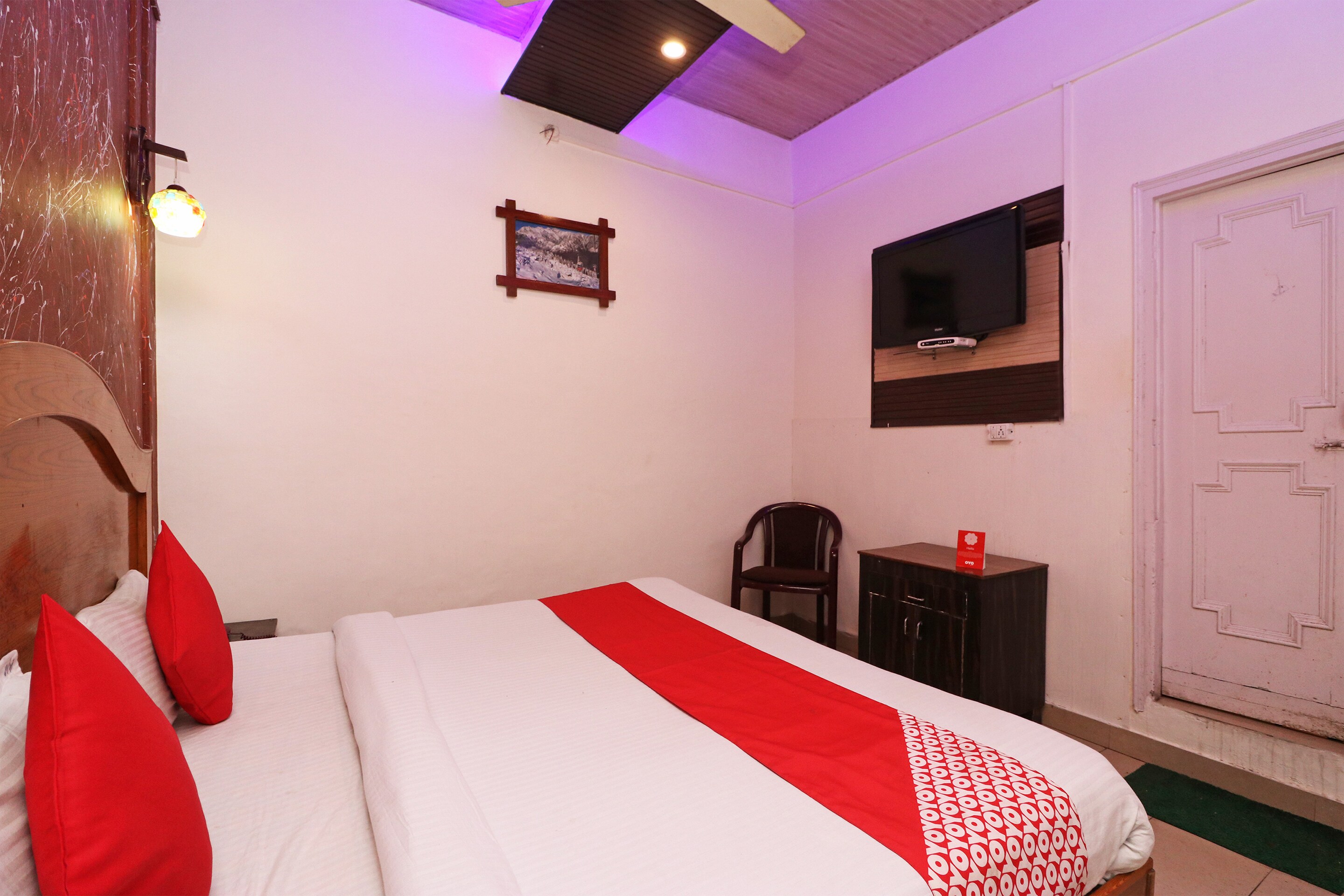Hotel O Deep Palace - Tap to explore photos
