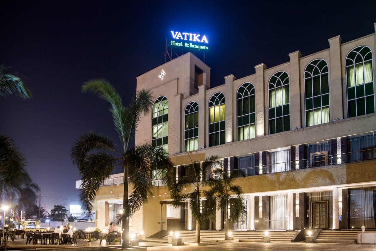 Hotel Vatika - Tap to explore photos