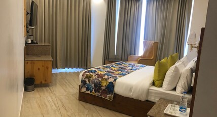 Abhilashi Inn Room Type - Super Deluxe