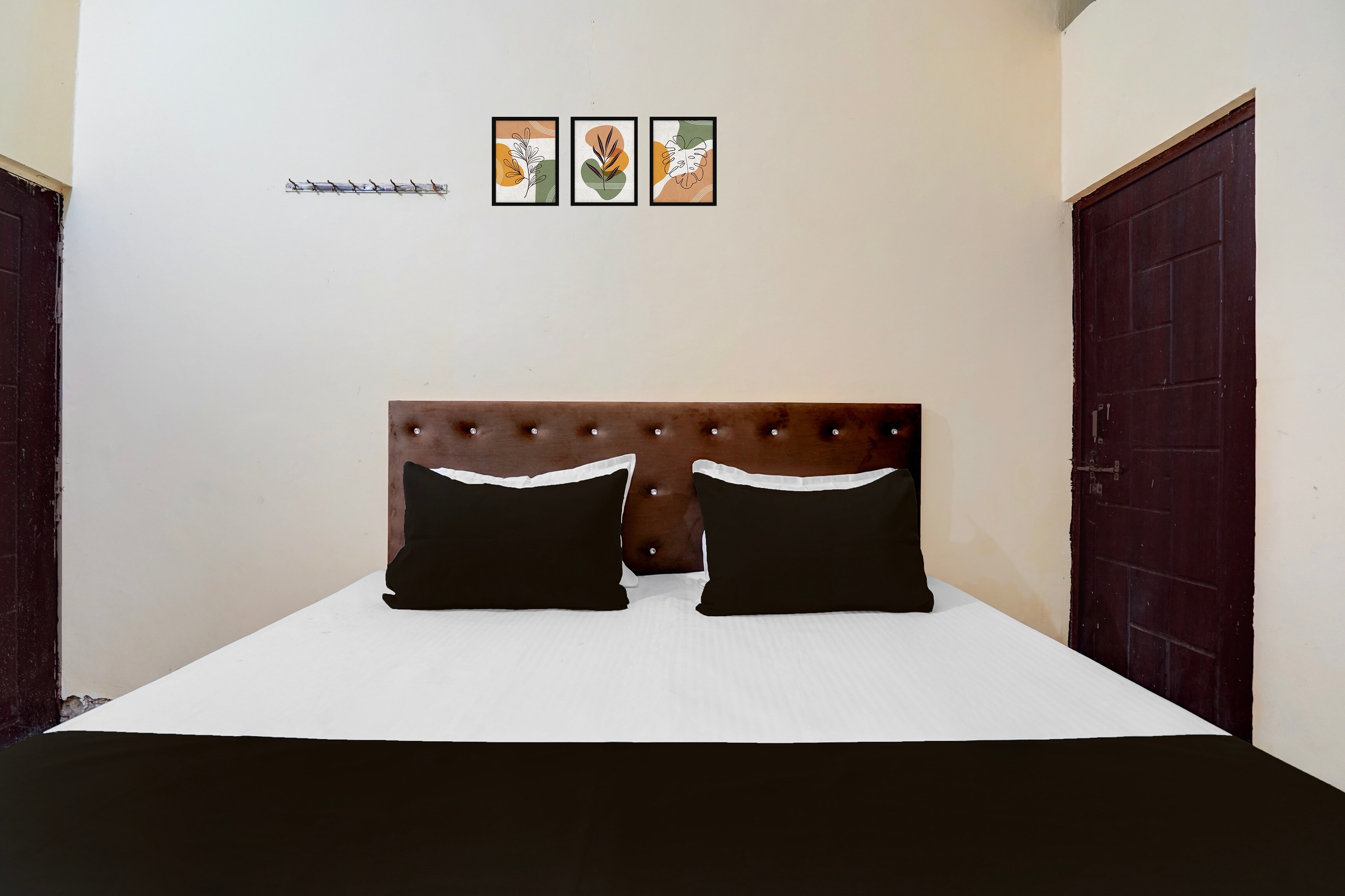 Hotel O Star Family Hotel & Hostel - Tap to explore photos