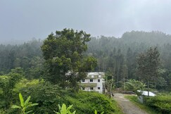 Hummingbirds Inn